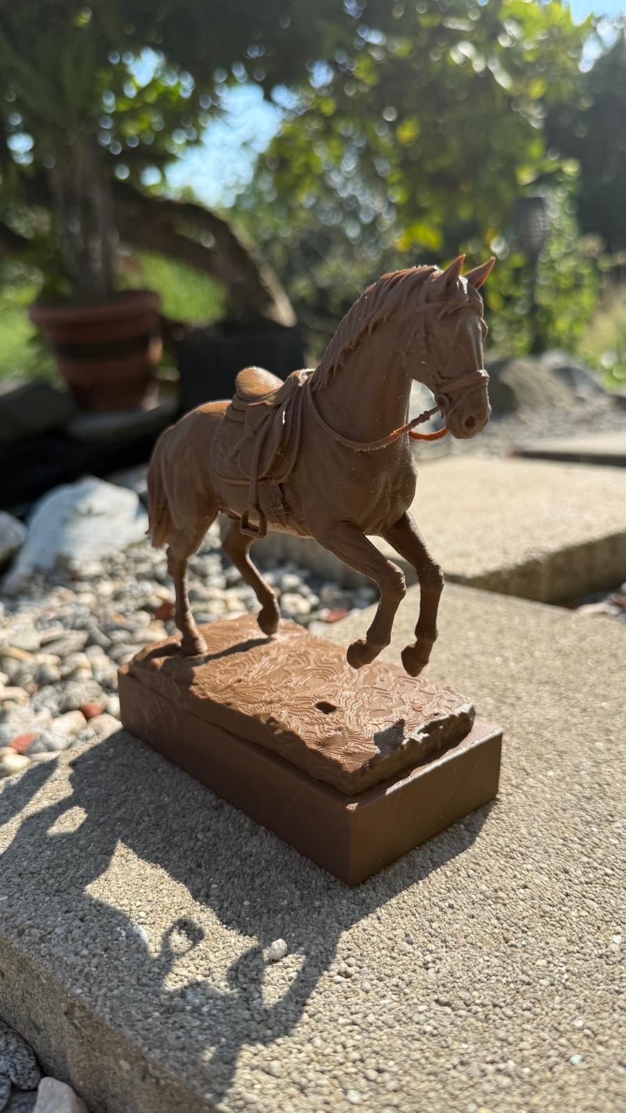 Detailreiche, handbemalte Figuren nach Original-Fotos