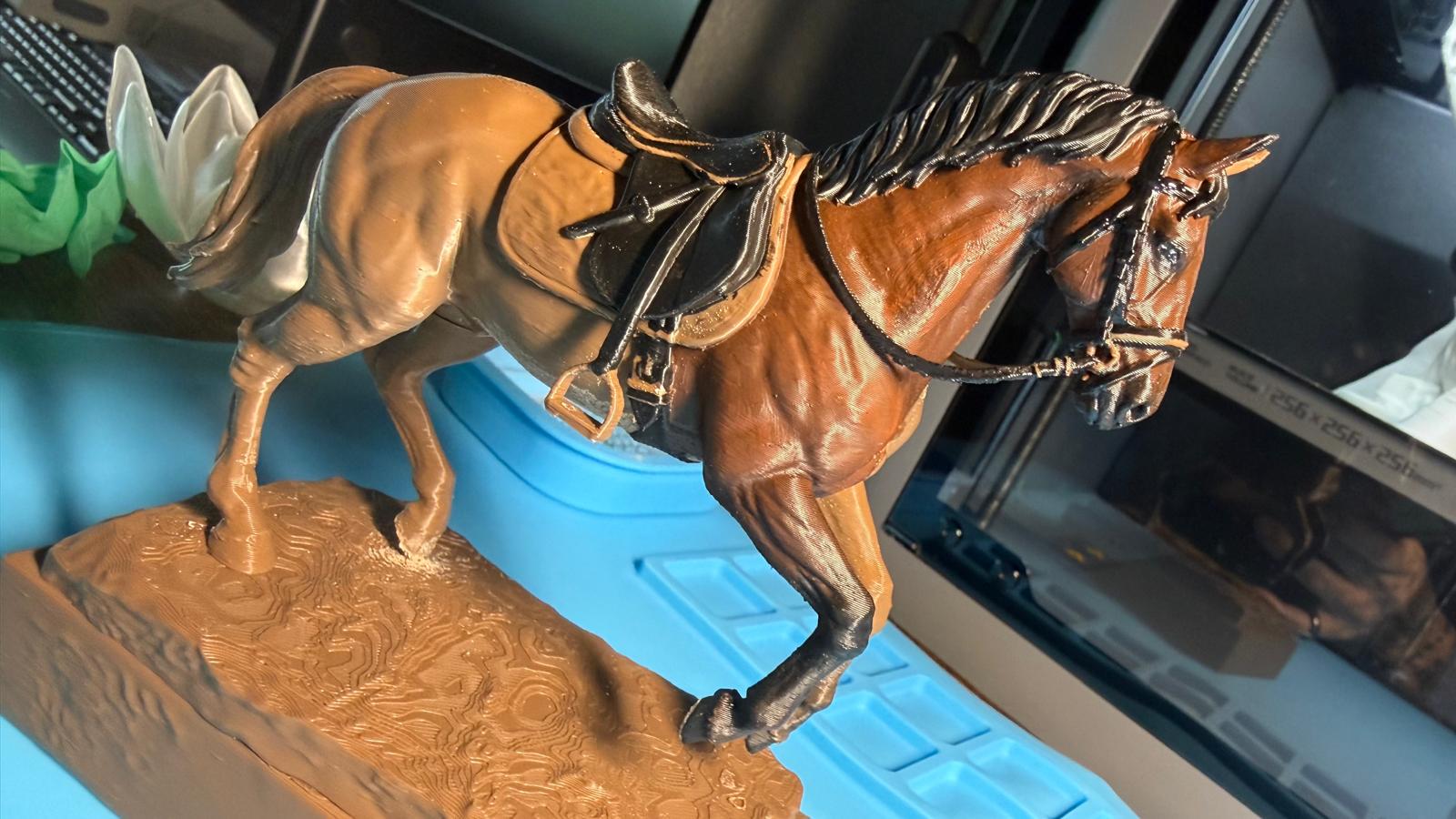 Detailreiche, handbemalte Figuren nach Original-Fotos