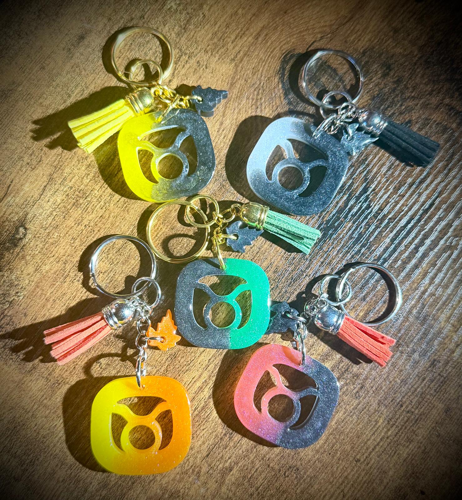 Sternzeichen Schlüsselanhänger aus Epoxidharz | Handgegossen personalisiert | Astrologie Horoskop Anhänger Tasche, Geschenk Geburtstag