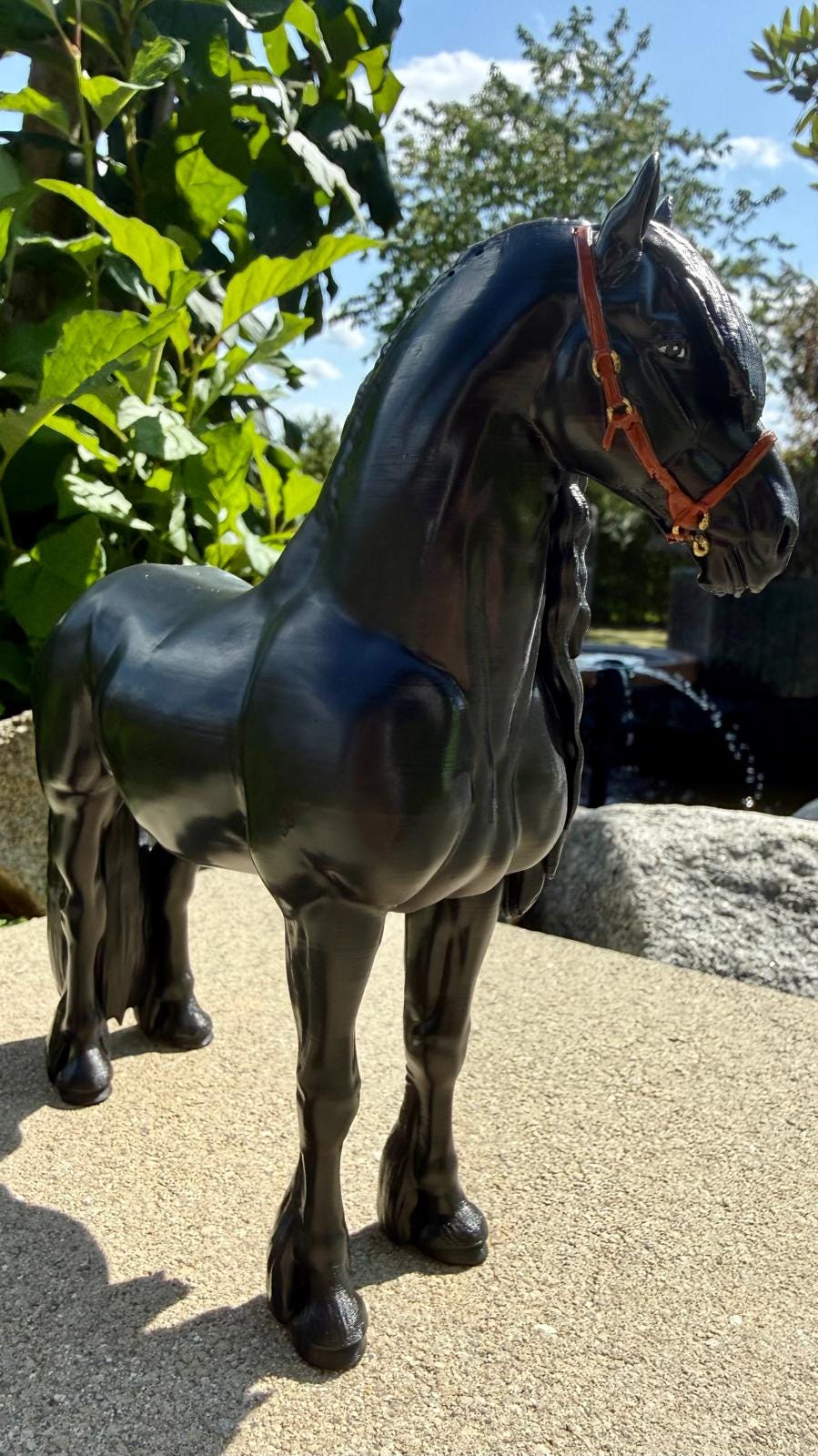 Friesenhengst Figur 18,5cm – 3D Druck PLA Handbemalt | Edle Deko Pferdestatue & Geschenk für Pferdeliebhaber | Detailliertes Modell Friese