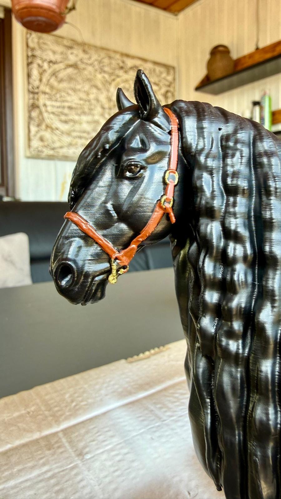 Friesenhengst Figur 18,5cm – 3D Druck PLA Handbemalt | Edle Deko Pferdestatue & Geschenk für Pferdeliebhaber | Detailliertes Modell Friese