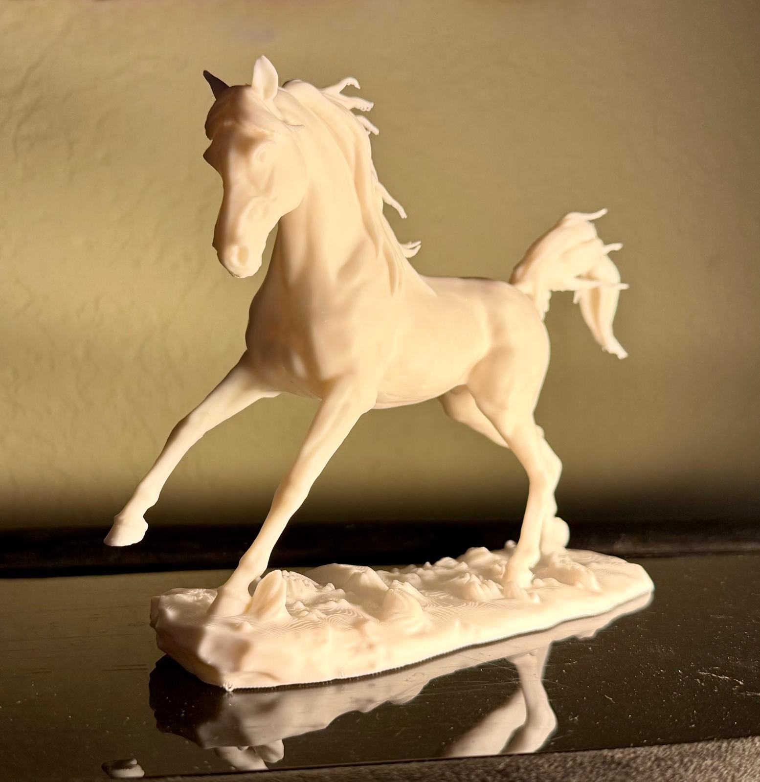 Araber Pferdestatue 3D-Druck | Edle Skulptur 15cm | Deko für Pferdeliebhaber | Aus PLA | Kunstvolle PferdeSkulptur 20cm lang