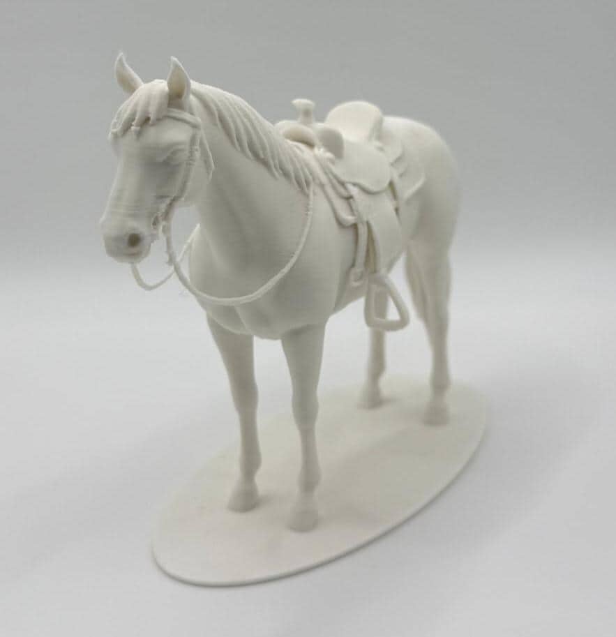 Westernpferd mit Sattel und Trense – Pferdefigur 11 cm – Western Deko – Geschenk für Pferdefans